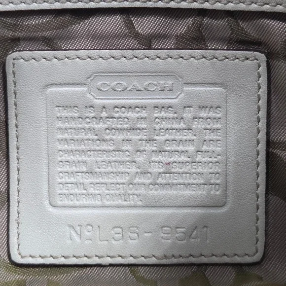 Y2k Coach 9541 Cream Leather Mini Soho Hobo Shoulder Bag Purse 2000s Vtg Bratz